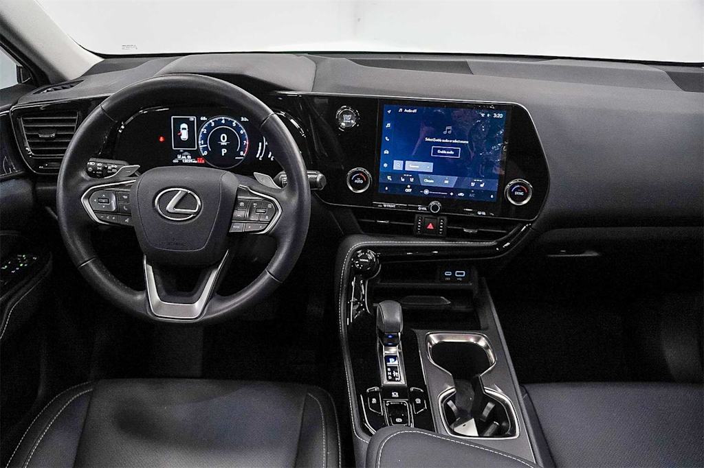 Thumbnail: 2025 Lexus ES - 2