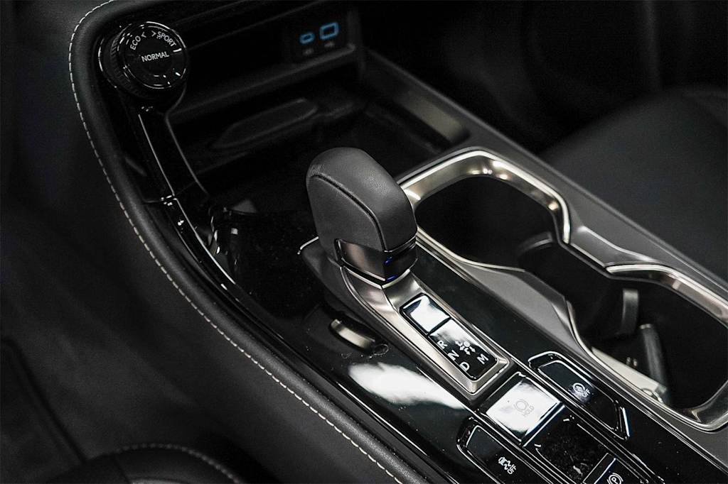 Thumbnail: 2025 Lexus ES - 13