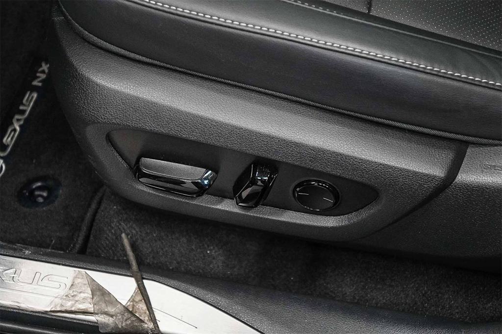 Thumbnail: 2025 Lexus ES - 26