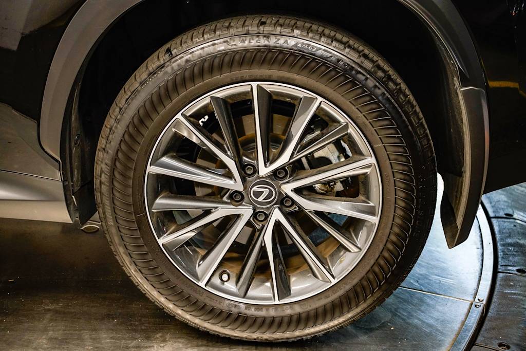 Thumbnail: 2025 Lexus ES - 5