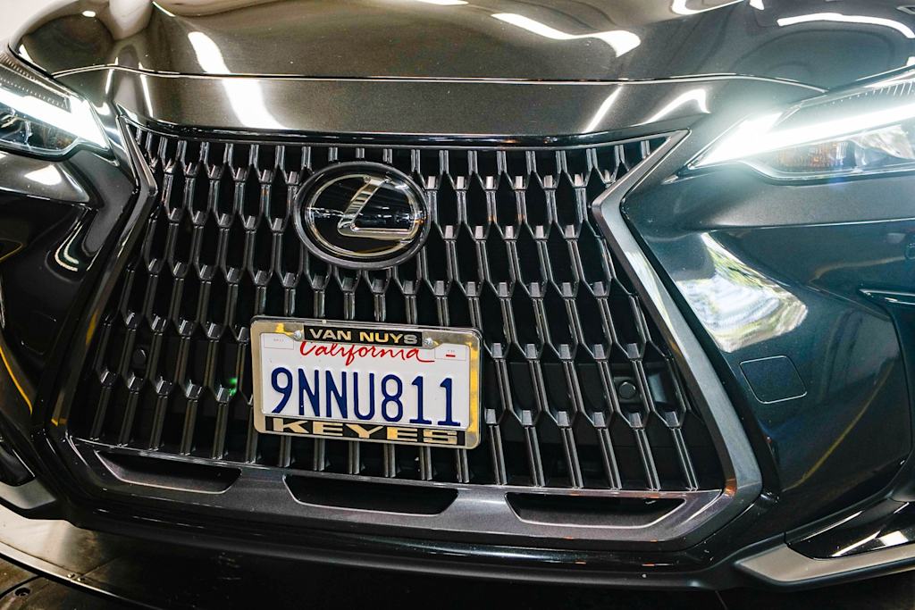 Thumbnail: 2025 Lexus ES - 20