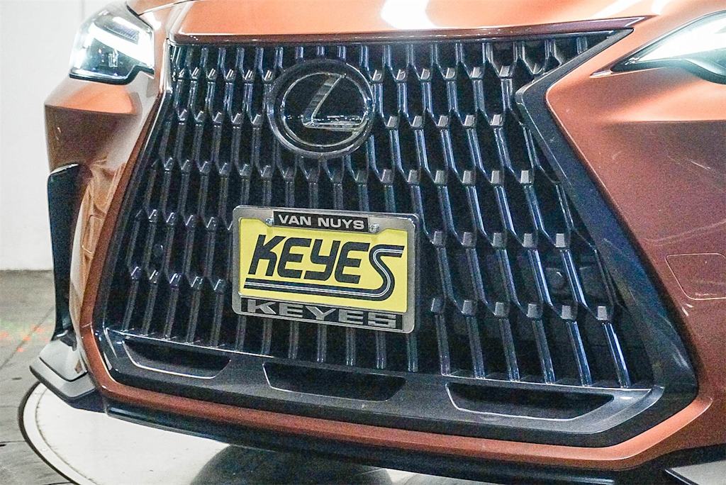 Thumbnail: 2025 Lexus ES - 21