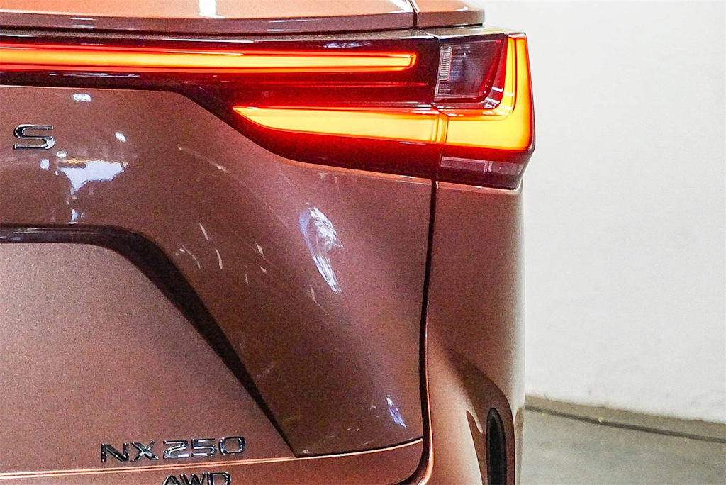 Thumbnail: 2025 Lexus ES - 11