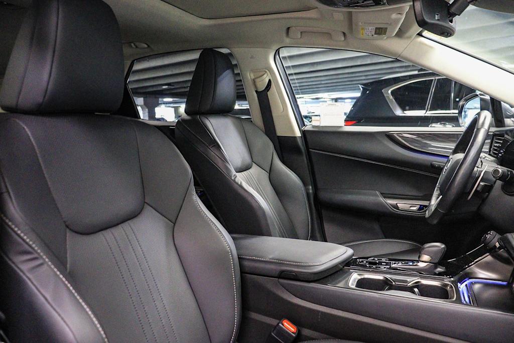 Thumbnail: 2025 Lexus ES - 8