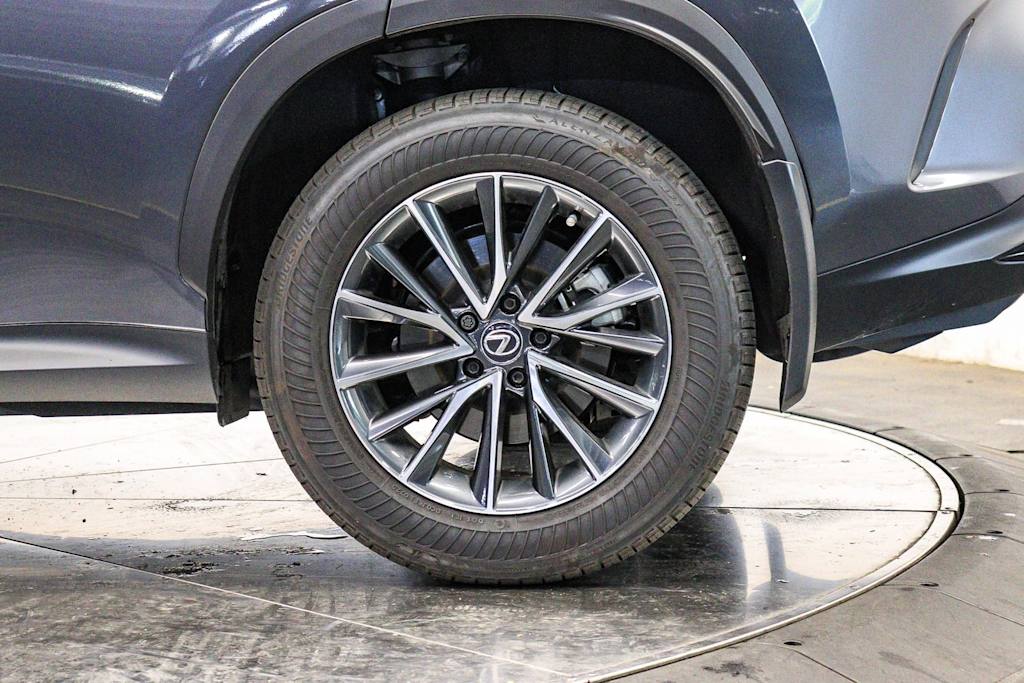 Thumbnail: 2025 Lexus ES - 20