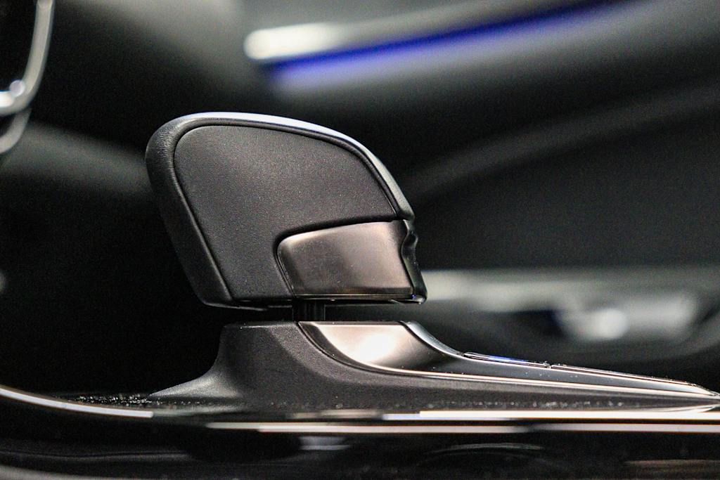 Thumbnail: 2025 Lexus ES - 12