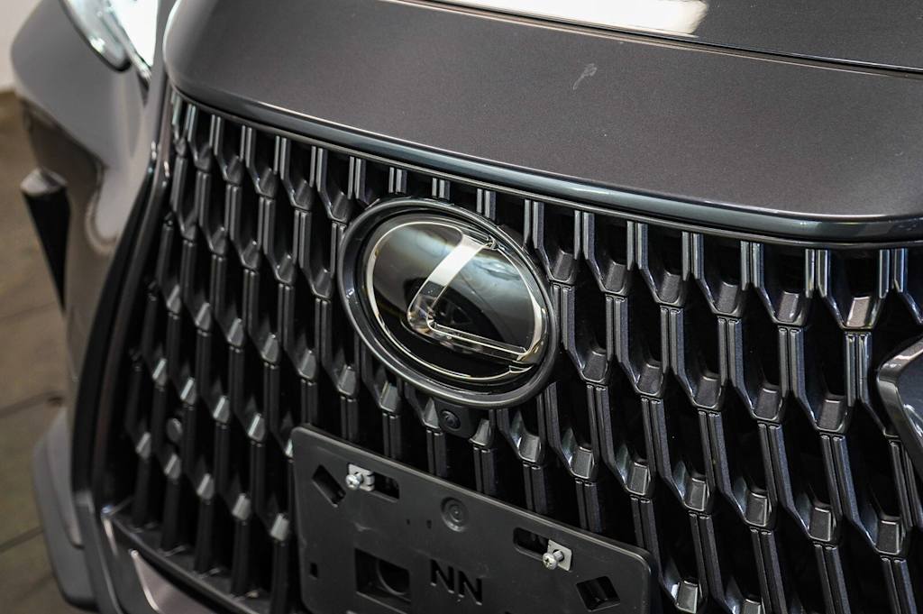 Thumbnail: 2024 Lexus ES - 5