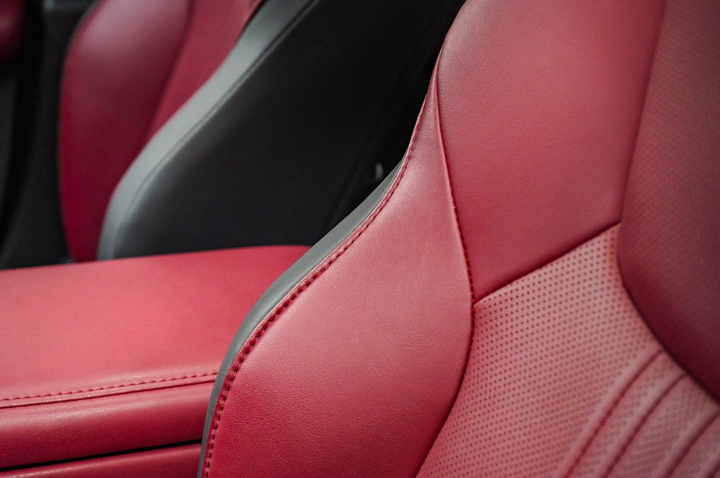 Thumbnail: 2024 Lexus ES - 24