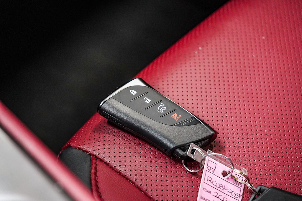 Thumbnail: 2024 Lexus ES - 16