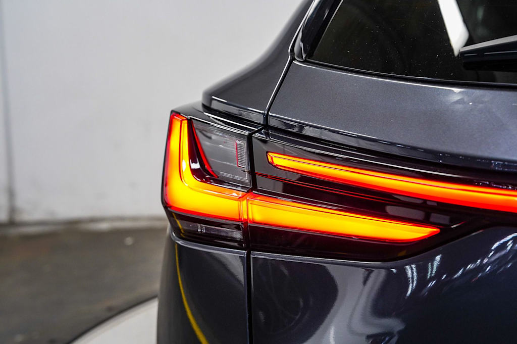 Thumbnail: 2024 Lexus ES - 23