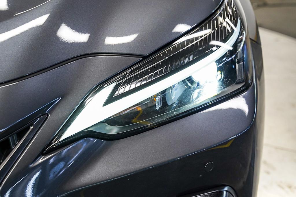 Thumbnail: 2024 Lexus ES - 21