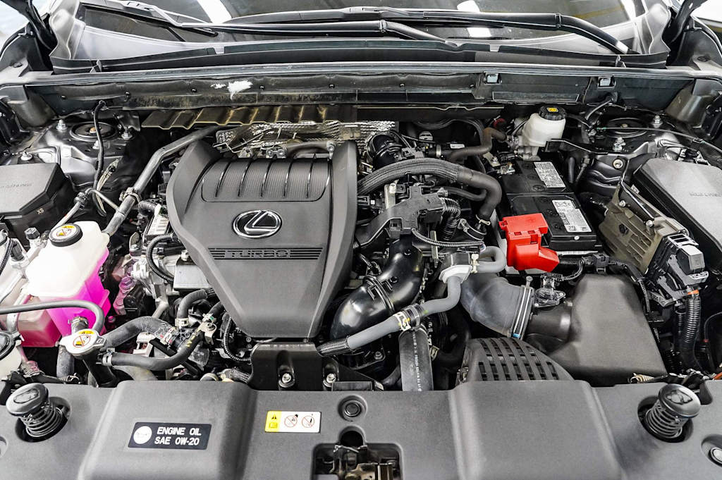 Thumbnail: 2024 Lexus ES - 7