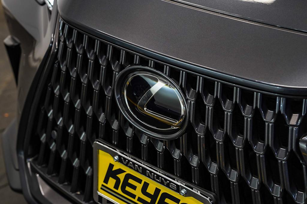 Thumbnail: 2024 Lexus ES - 5