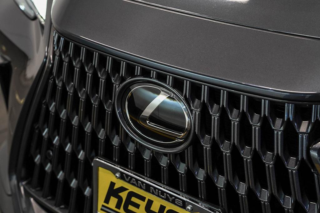 Thumbnail: 2024 Lexus ES - 5