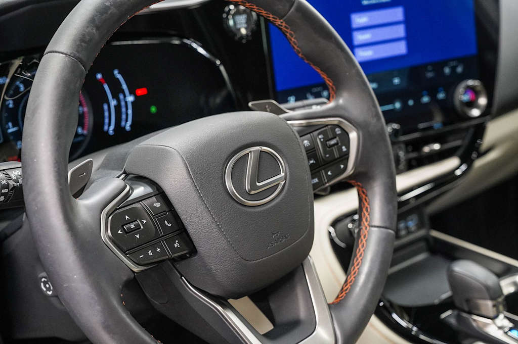 Thumbnail: 2024 Lexus ES - 12