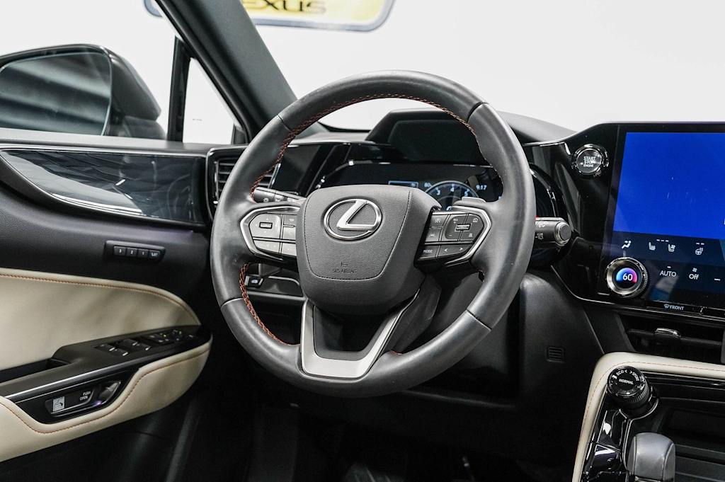 Thumbnail: 2024 Lexus ES - 8