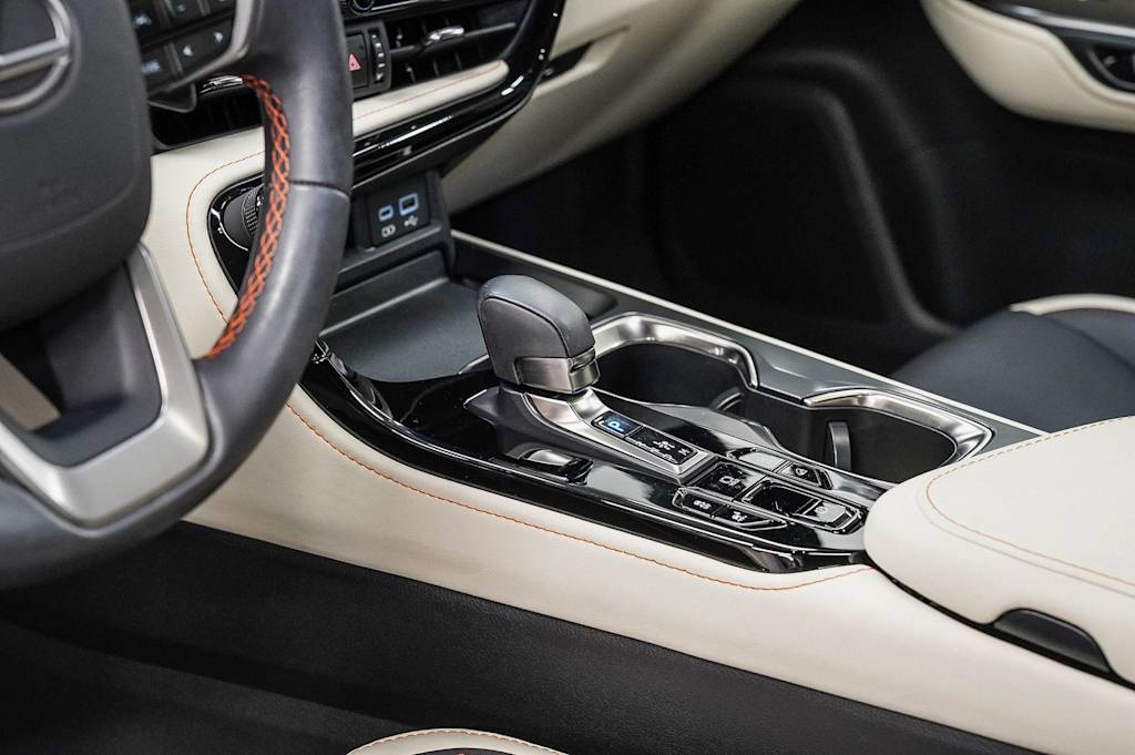 Thumbnail: 2024 Lexus ES - 14