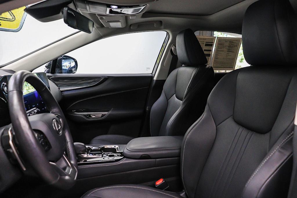 Thumbnail: 2025 Lexus ES - 10