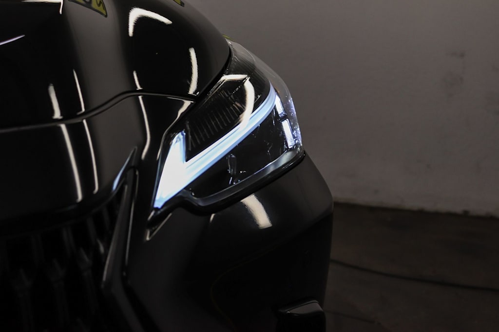Thumbnail: 2025 Lexus ES - 21