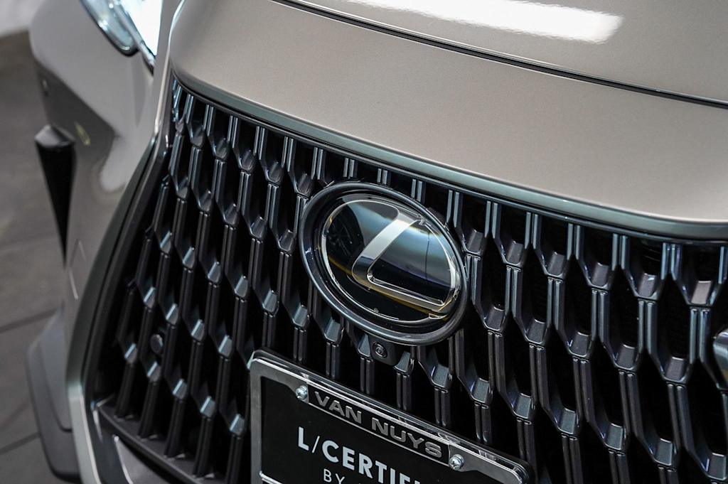 Thumbnail: 2026 Lexus ES - 5