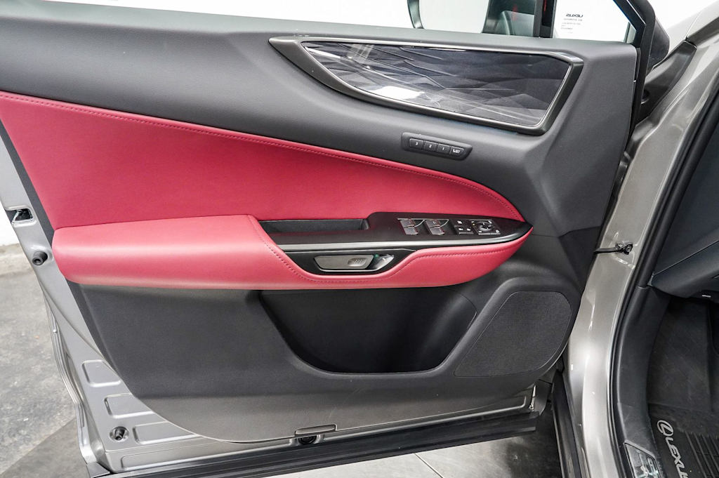 Thumbnail: 2026 Lexus ES - 26