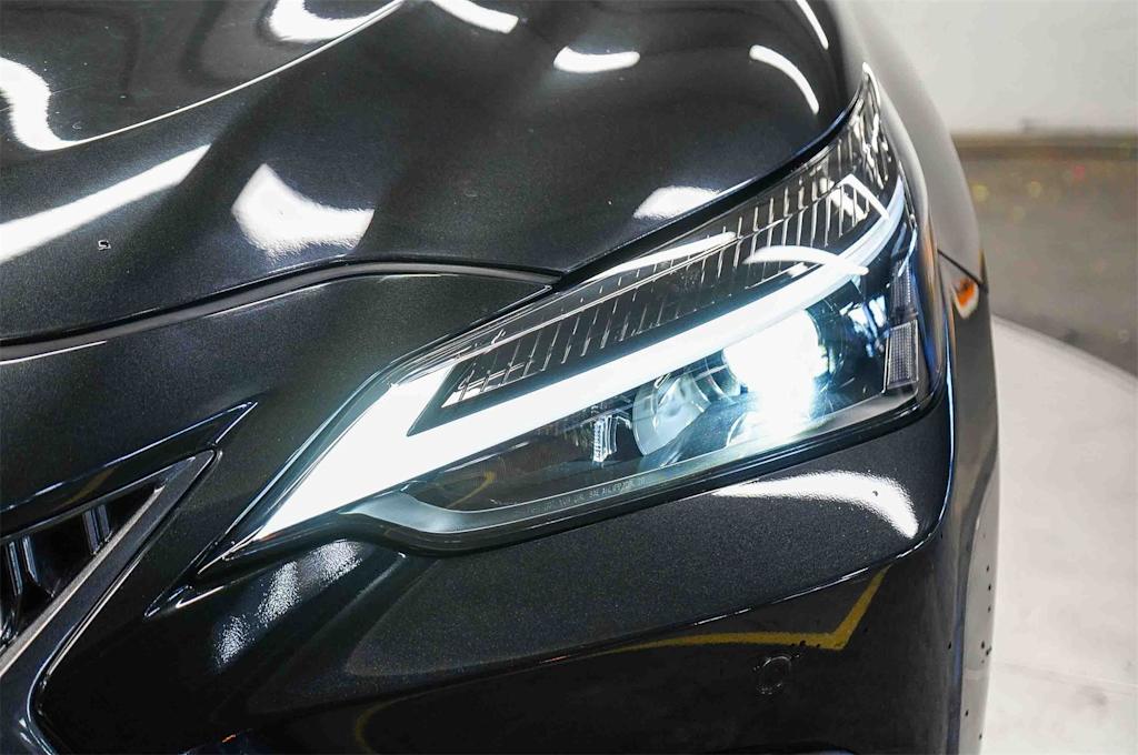 Thumbnail: 2024 Lexus ES - 21