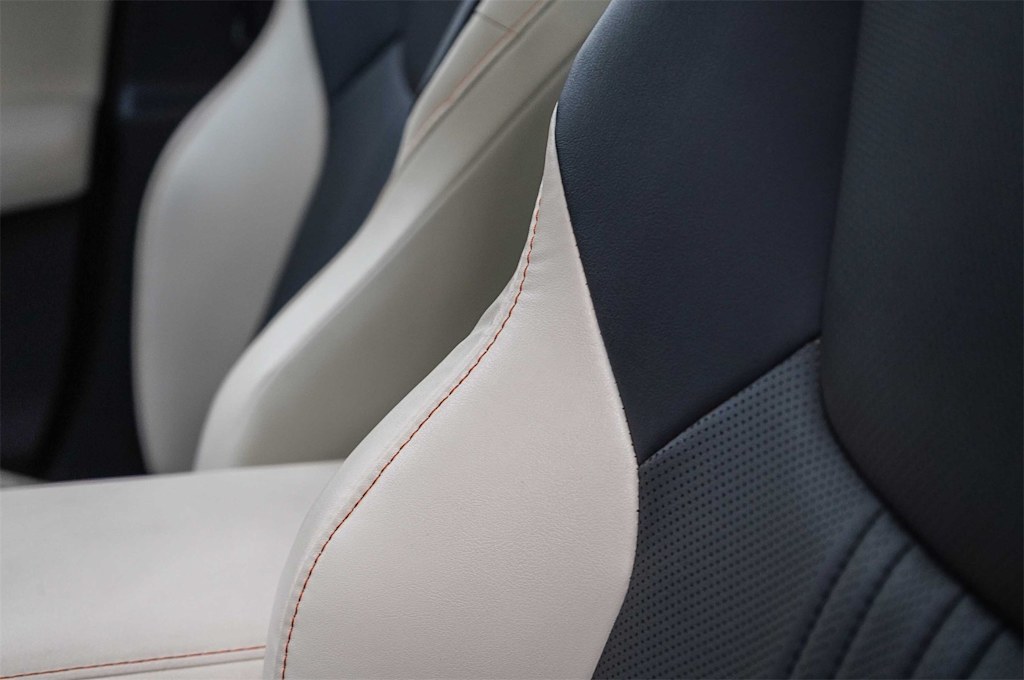 Thumbnail: 2024 Lexus ES - 10