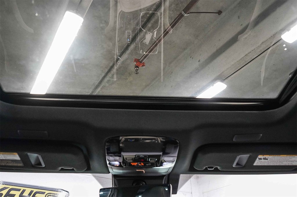 Thumbnail: 2024 Lexus ES - 24