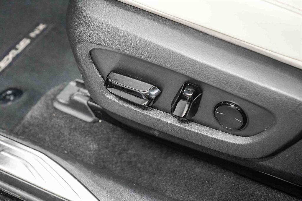 Thumbnail: 2024 Lexus ES - 27