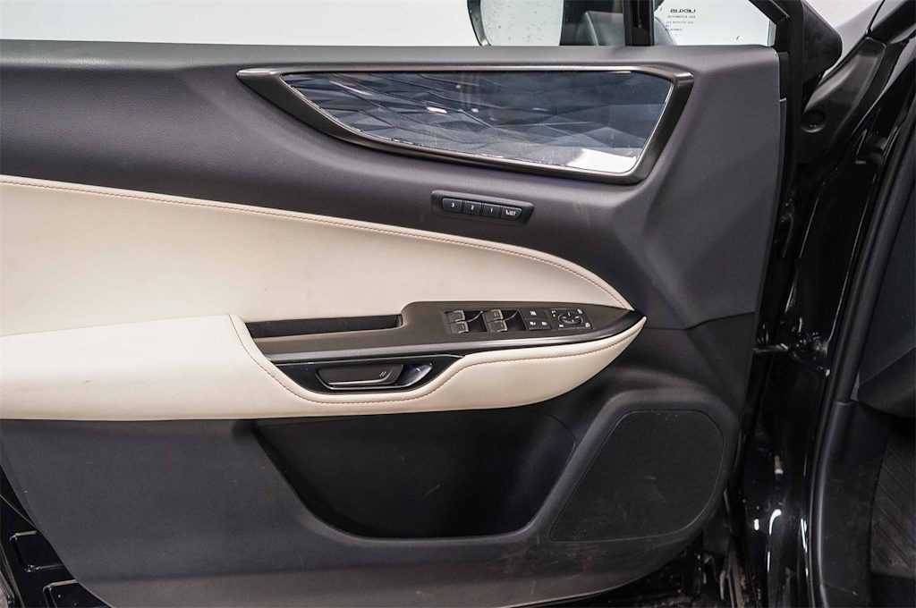 Thumbnail: 2024 Lexus ES - 26