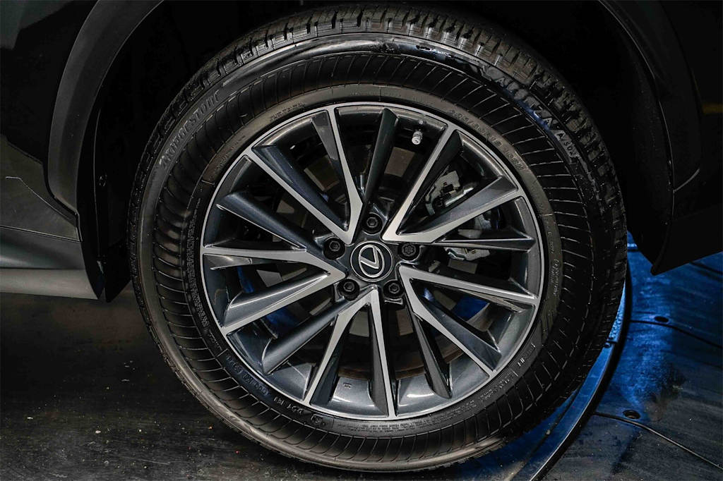 Thumbnail: 2025 Lexus ES - 5