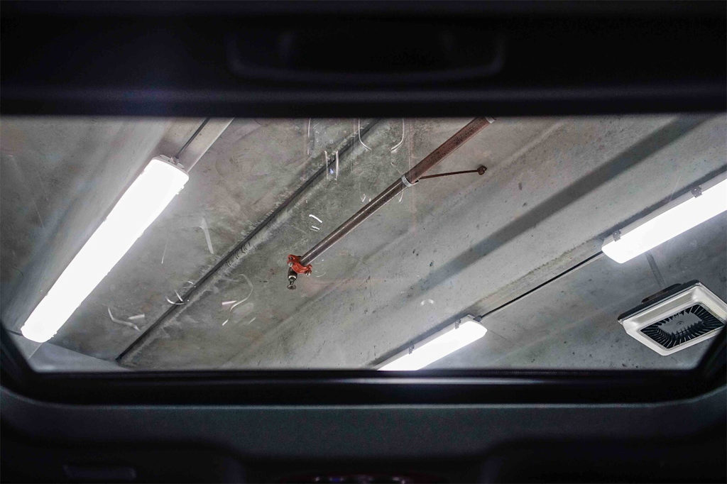 Thumbnail: 2025 Lexus ES - 16