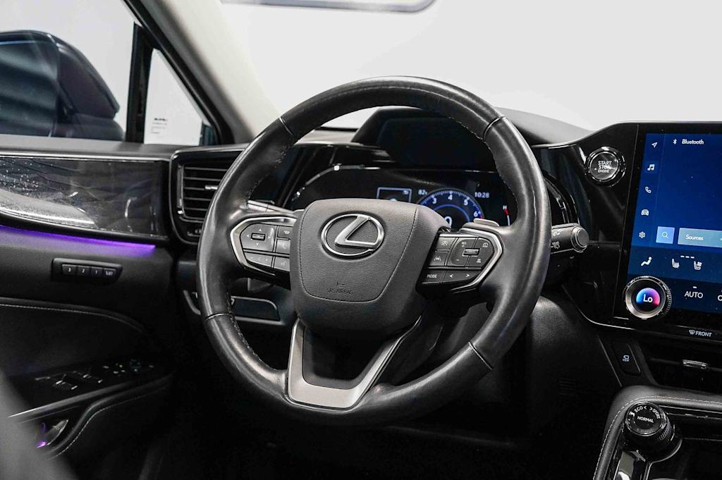 Thumbnail: 2025 Lexus ES - 12