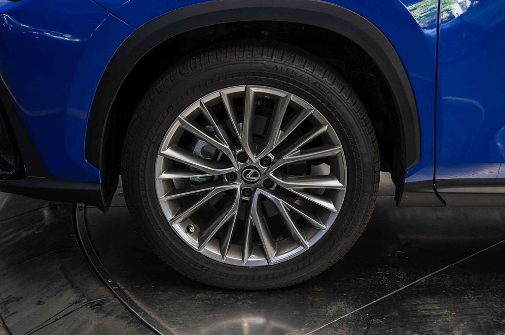 Thumbnail: 2025 Lexus ES - 6