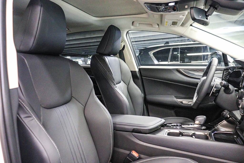 Thumbnail: 2025 Lexus ES - 8