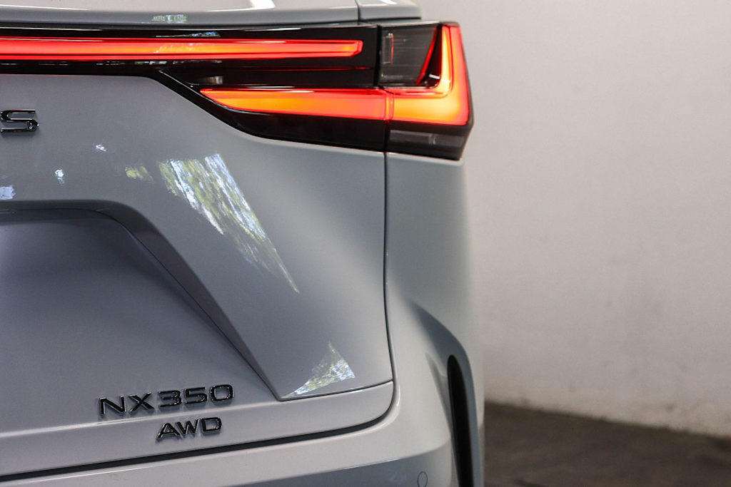 Thumbnail: 2026 Lexus ES - 5