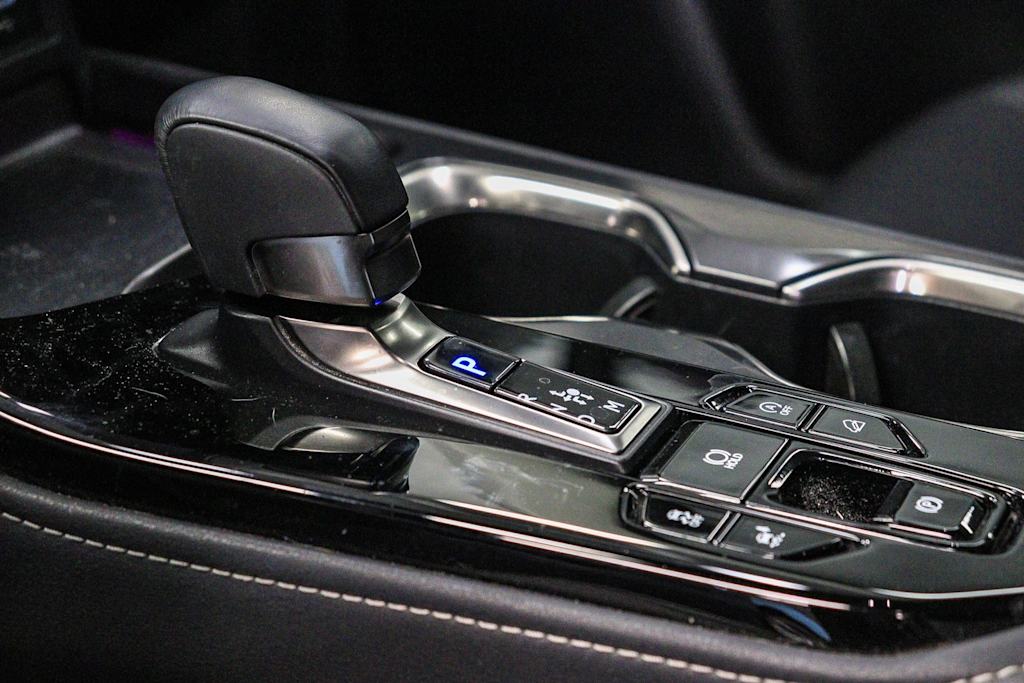 Thumbnail: 2024 Lexus ES - 12