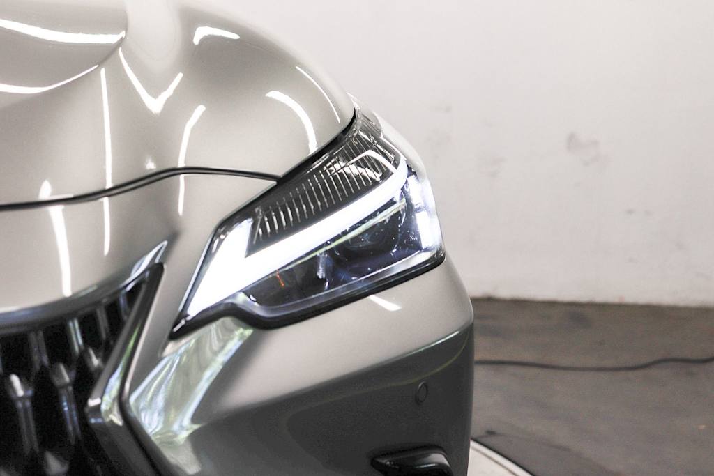 Thumbnail: 2024 Lexus ES - 18