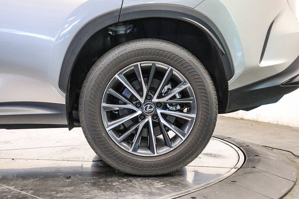 Thumbnail: 2024 Lexus ES - 20