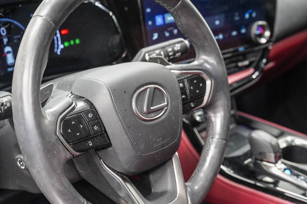 Thumbnail: 2024 Lexus ES - 11