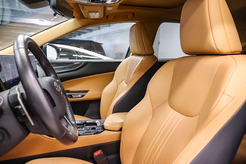 Thumbnail: 2024 Lexus ES - 9