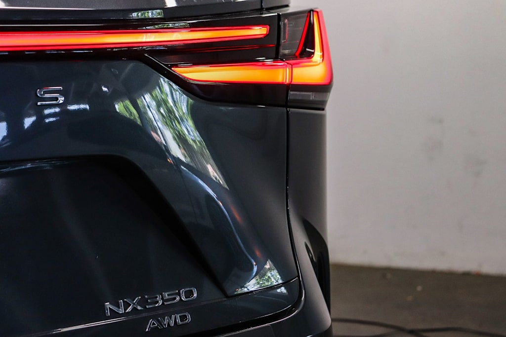 Thumbnail: 2024 Lexus ES - 12