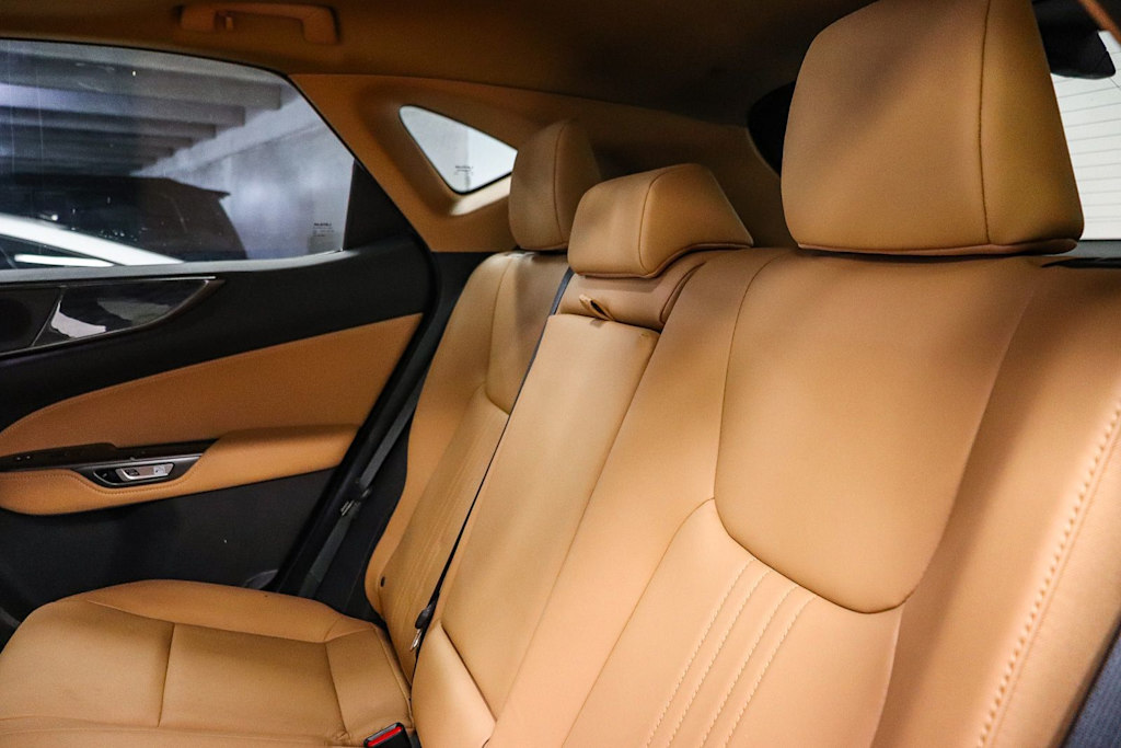 Thumbnail: 2024 Lexus ES - 10