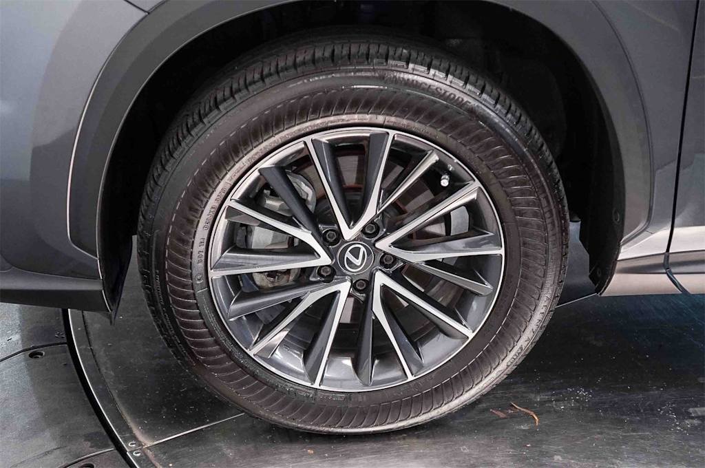 Thumbnail: 2024 Lexus ES - 7
