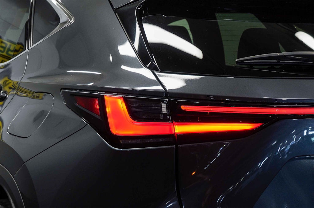 Thumbnail: 2024 Lexus ES - 20