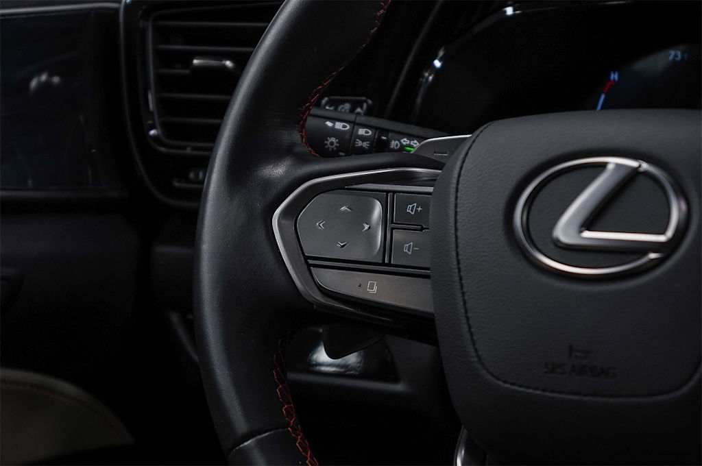 Thumbnail: 2024 Lexus ES - 25