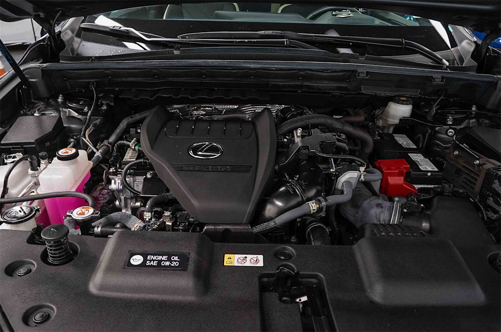 Thumbnail: 2024 Lexus ES - 8
