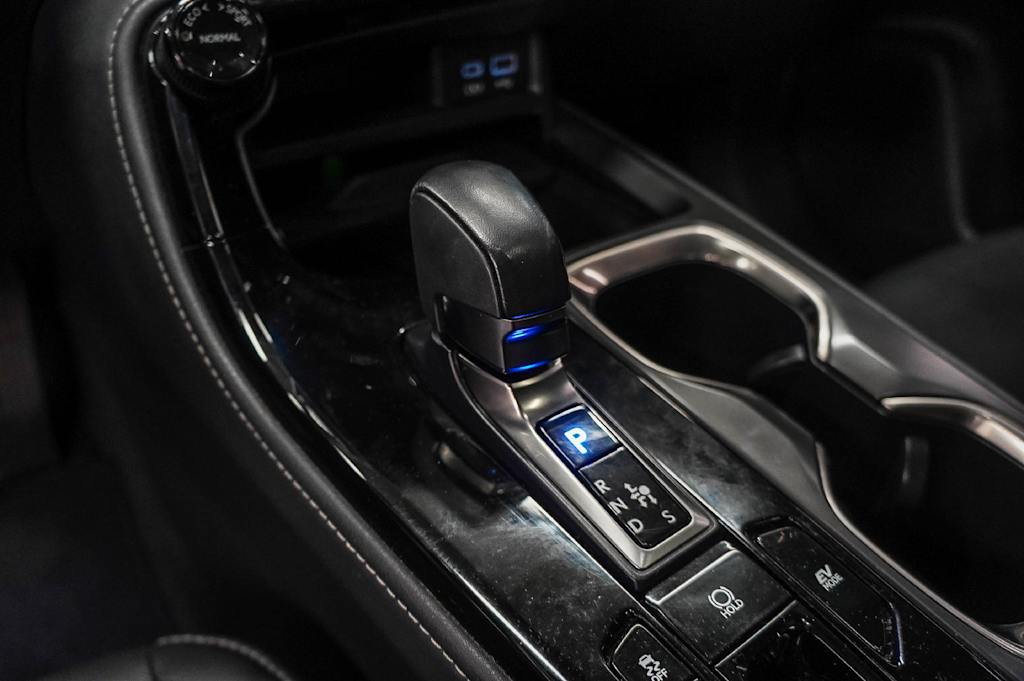 Thumbnail: 2024 Lexus ES - 13