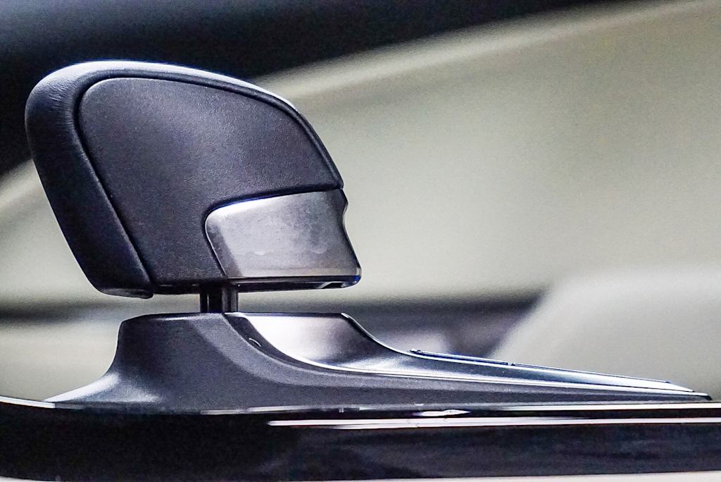 Thumbnail: 2024 Lexus ES - 12