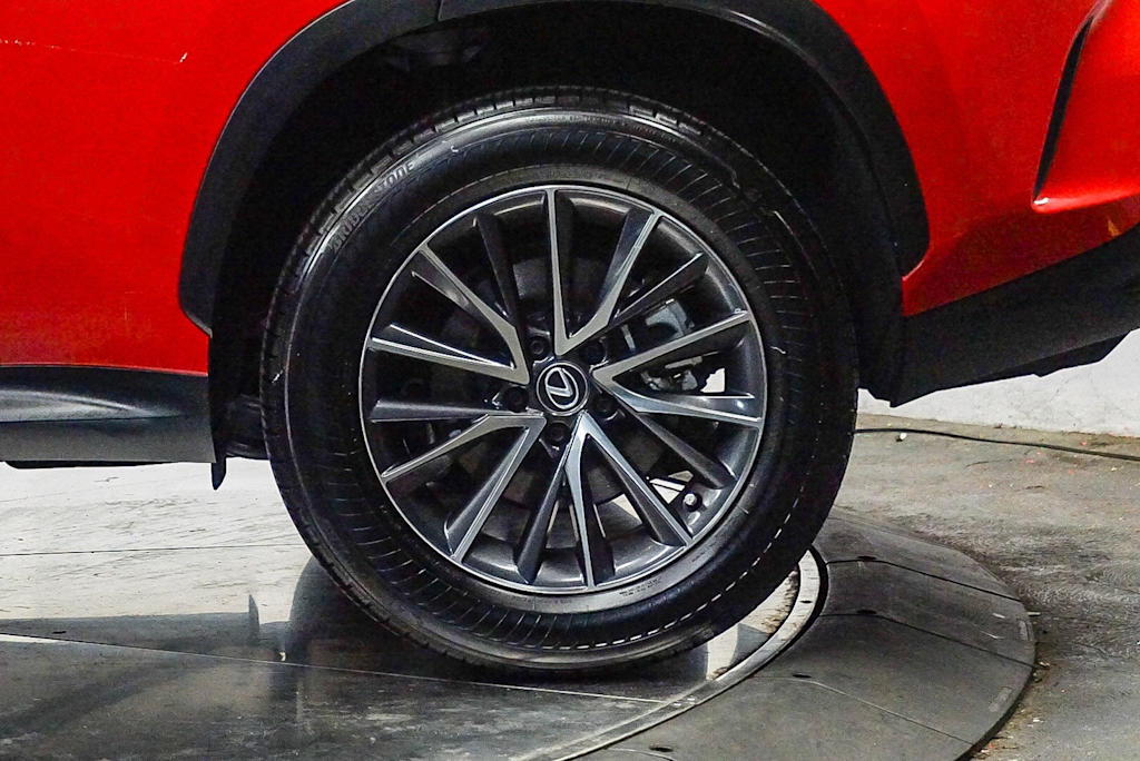 Thumbnail: 2024 Lexus ES - 21